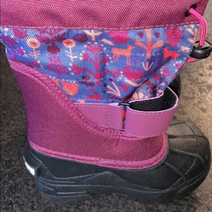 Toddler 8 Columbia boots